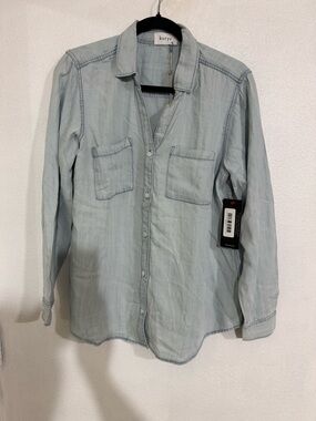 Korye Light Wash Denim Button-down Shirt L 100% Tercel